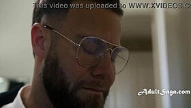 ความปรารถนาแม่ของเธอนำไปสู่การเย็ดกลุ่มระหว่างคลอด?