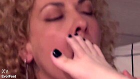 I want you to run your tongue between my toes while I moan in lingerie. 😘