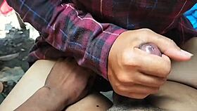 bokep indo viral pembantu dan majikan di belakang rumah