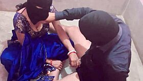 Indické vesnické ženy s velkými kozy jebané v domácím videu