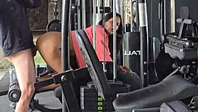 Fodi a morena gostosa Kel Macettare na academia do condomínio