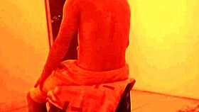 La Puta Del Prostibulo Me Dio Una Gran Mamada De Testiculos Gratis A Cambio De Obtener El Nuevo Celular De Moda Porno Real En El Cabaret