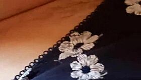 gretala - sbirciatina fica pelosa e tanga