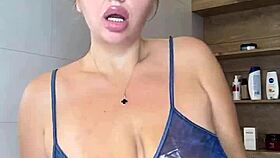 elastic saggy tits bounce with hard nipples