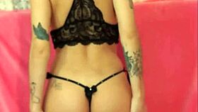 i'm yasmin muller, showing my pretty feet in this photoshoot, it's so fun behind the cameras