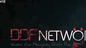 two hot lesbians playing with toes in pussies 😍