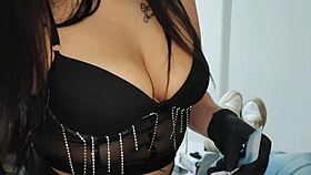 hermosa latina swallows cock does russian fucks gets facial