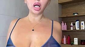 elastic saggy tits bounce with hard nipples
