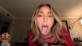 Slut Milf Takes Bbc Before New Jersey Expo And Swallows Cum