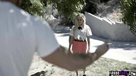 Дева мила тийн 18+ само го взема анално.