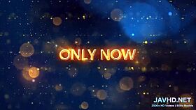 why is this asian pussy wet with squirting amateurs