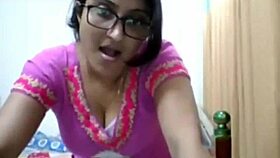 pakistani girl web playing for fun