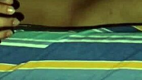 老头许诺新手机换无毛妹湿口交