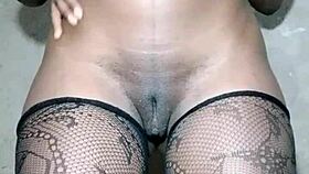 Watch sexy african lady fuck until she cums