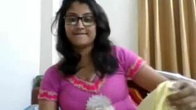 pakistani girl web playing for fun