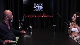 i like fat girls, want to stay single, crazy to give ass and mom's vibrator