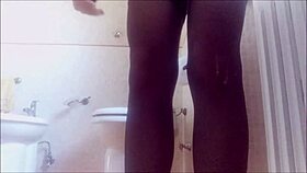 Nerd Feels Cunt Vibrate From Hot Pee Jet In Bathroom Toilet Masturbation