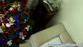 Petite teen 18+ sucks and rims oldman