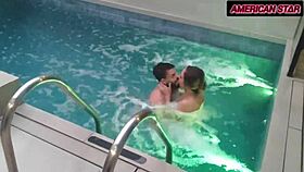 Levou Mulher pro Motel, Relaxou com Foda na Piscina