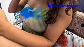 encontre a mi hermanastra tratando de fugarse fui a su rescate la lleve a mi casa para calmarla pero terminamos cogiendo - que paso?