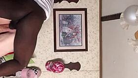 Én vagyok a nagymama, aki imádja a fiatal 18+ fekete faszt!