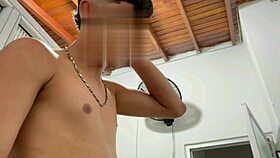 hermanastra se encuentra bien cachonda en su habitacion me excito y termino follandomela historia completa