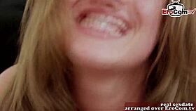 Nettes Britisches Teen 18+Ie Mit Kleinen Titten Versucht Ihren Ersten Porno