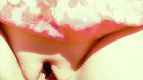 Mature exhibitionist flashes her big pussy