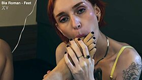 I Need You To Worship My Feet And Pussy!