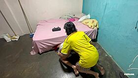 Housewife licks my pussy and turns me lesbian! 😍