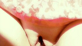 Mature exhibitionist flashes her big pussy