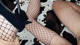 Sexwife fucks pussy with a stranger in amateur video