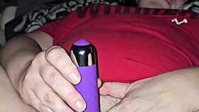Solo milf with big pink pussy cums