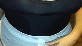 I acosando a madura venezolana culona en las calles de lima con hilo rojo parte 2, flashing outdoor exhibitionists.