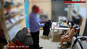 Backstage model gets fucked in quickie! So hot!