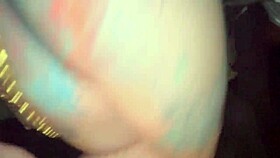 Amigos são gravados fazendo putaria no pelo no meio da rua na frente de todo mundo.