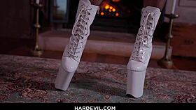 sexy scarlet chase gets fucked with monster cock 😏