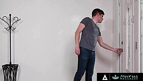 Нуру массаж — милая массажистка дарит горячий хэппи энд с компиляцией кончаний в киске, наездницей, в масле, минетом в горло