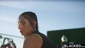 Can you believe Gianna devours that BBC in missionary and cowgirl at the gym?