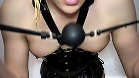 Cute asian ladyboy lexi faith does footfetish cumshot 😏