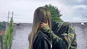 Casada dando gostoso pra um militar no cafofo