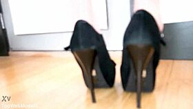 jewels vega cute stripper sucks huge cock no hands pov