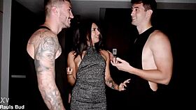 Подчиненная брюнетка Лена Кокс в анальном разрушении и проверка братских хуев