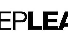 blonde girlfriend sucks in public car