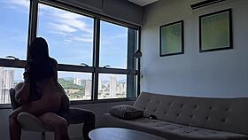 Sonhei que estava gozando e acordei fudendo gotosinho de frente ao mar 😍