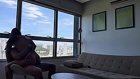 Sonhei que estava gozando e acordei fudendo gotosinho de frente ao mar 😍