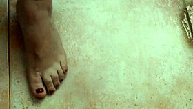 Sexy feet dancers perform enticing routines