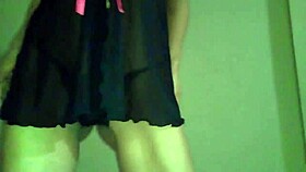 Modelo se deja coger mientras la graban en bikini y squirting.