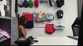 Guard Strips Milf Naked Then Feels Horny For Her - Liftermilf 😏