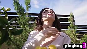 does perfect big ass teen hayli sanders reveal her body in ripped clothes?